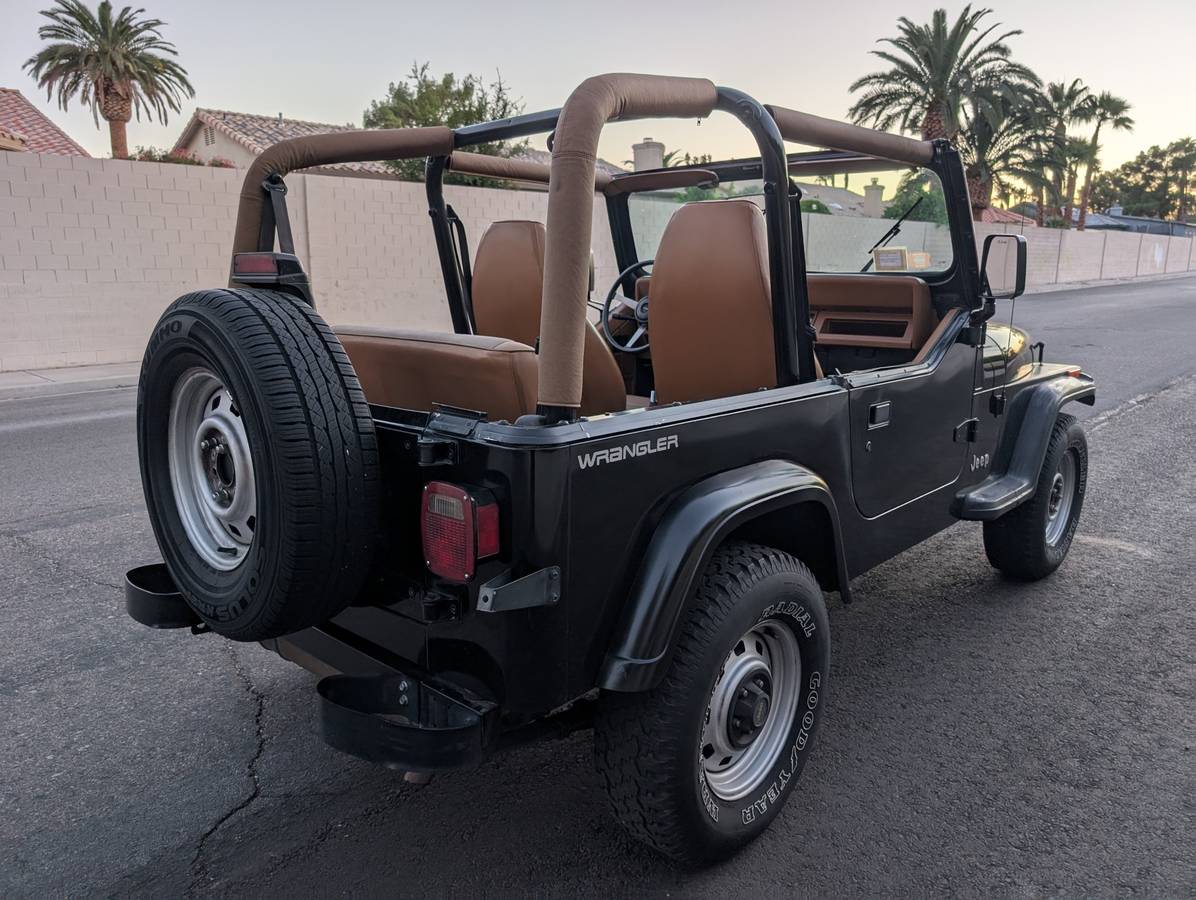 Jeep-wrangler-1994-black-15