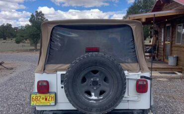 Jeep-wrangler-2000-white-2
