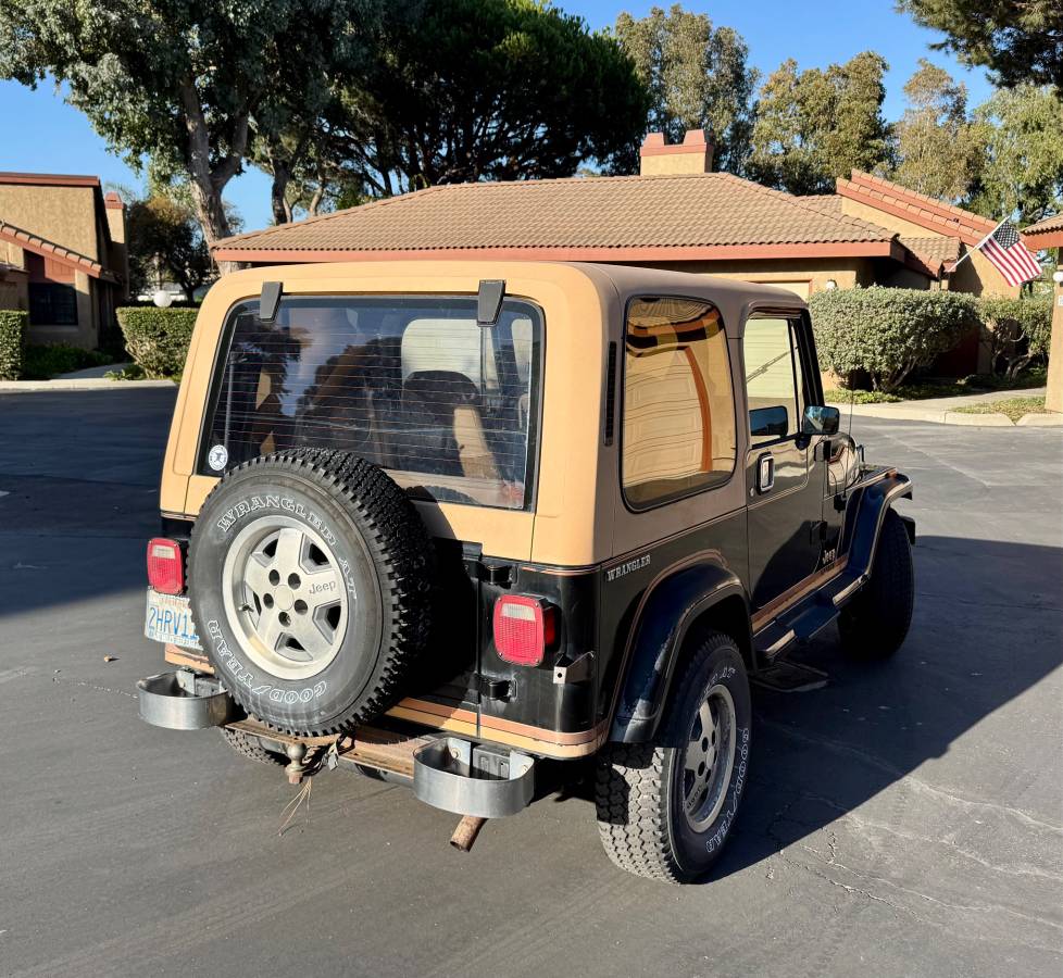 Jeep-wrangler-laredo-1988-black-5