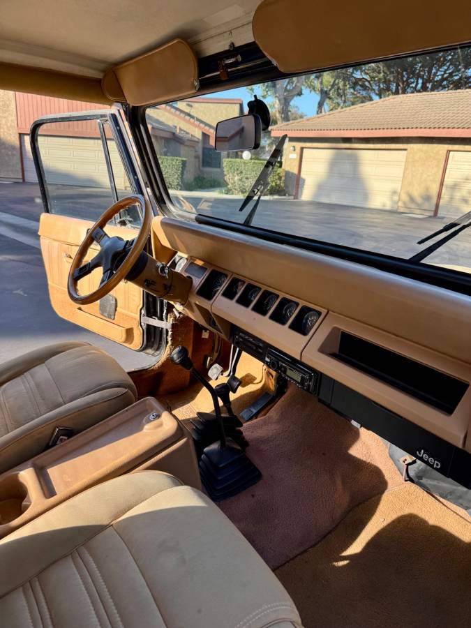 Jeep-wrangler-laredo-1988-black-6