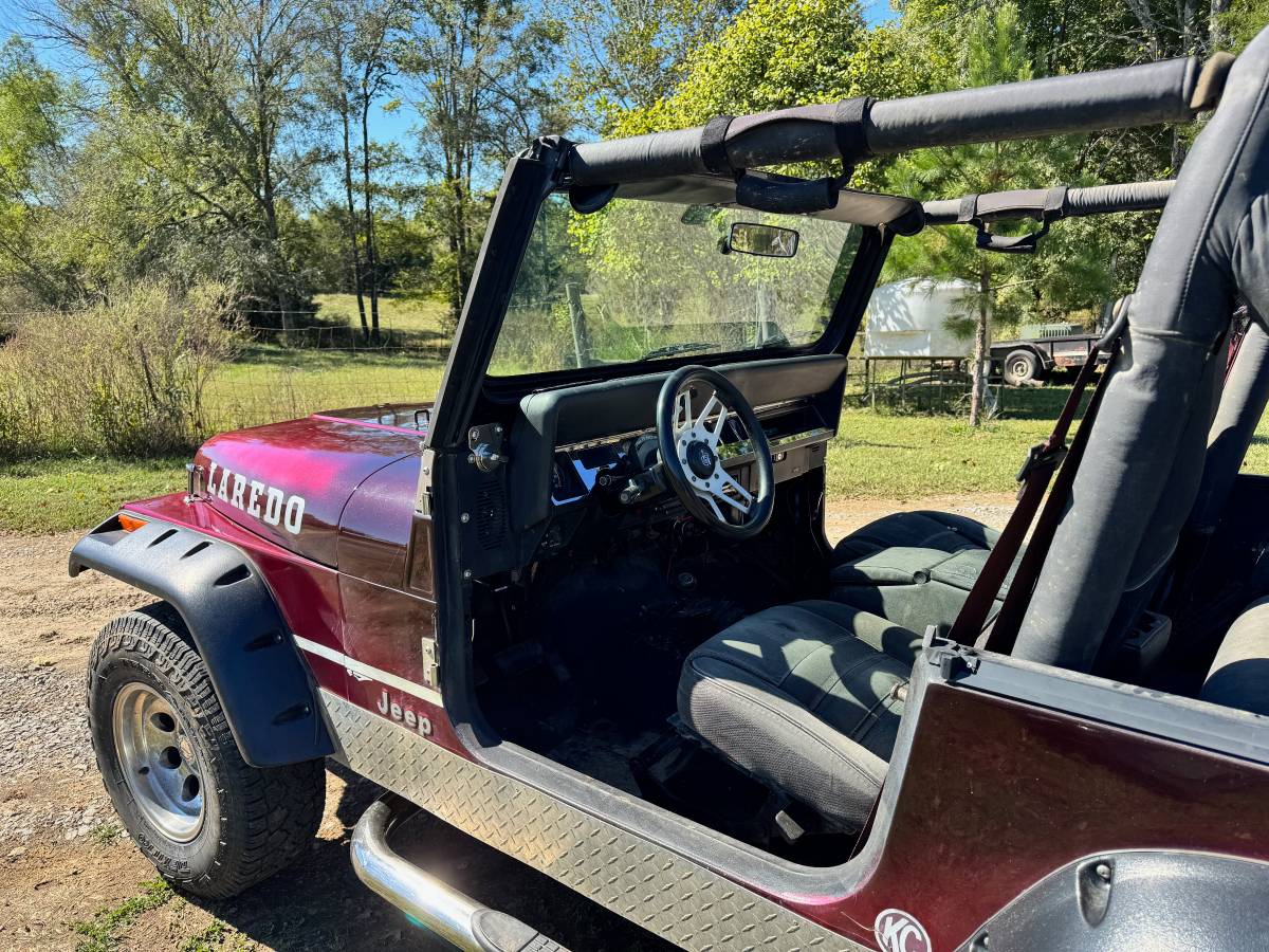 Jeep-wrangler-laredo-1988-red-8