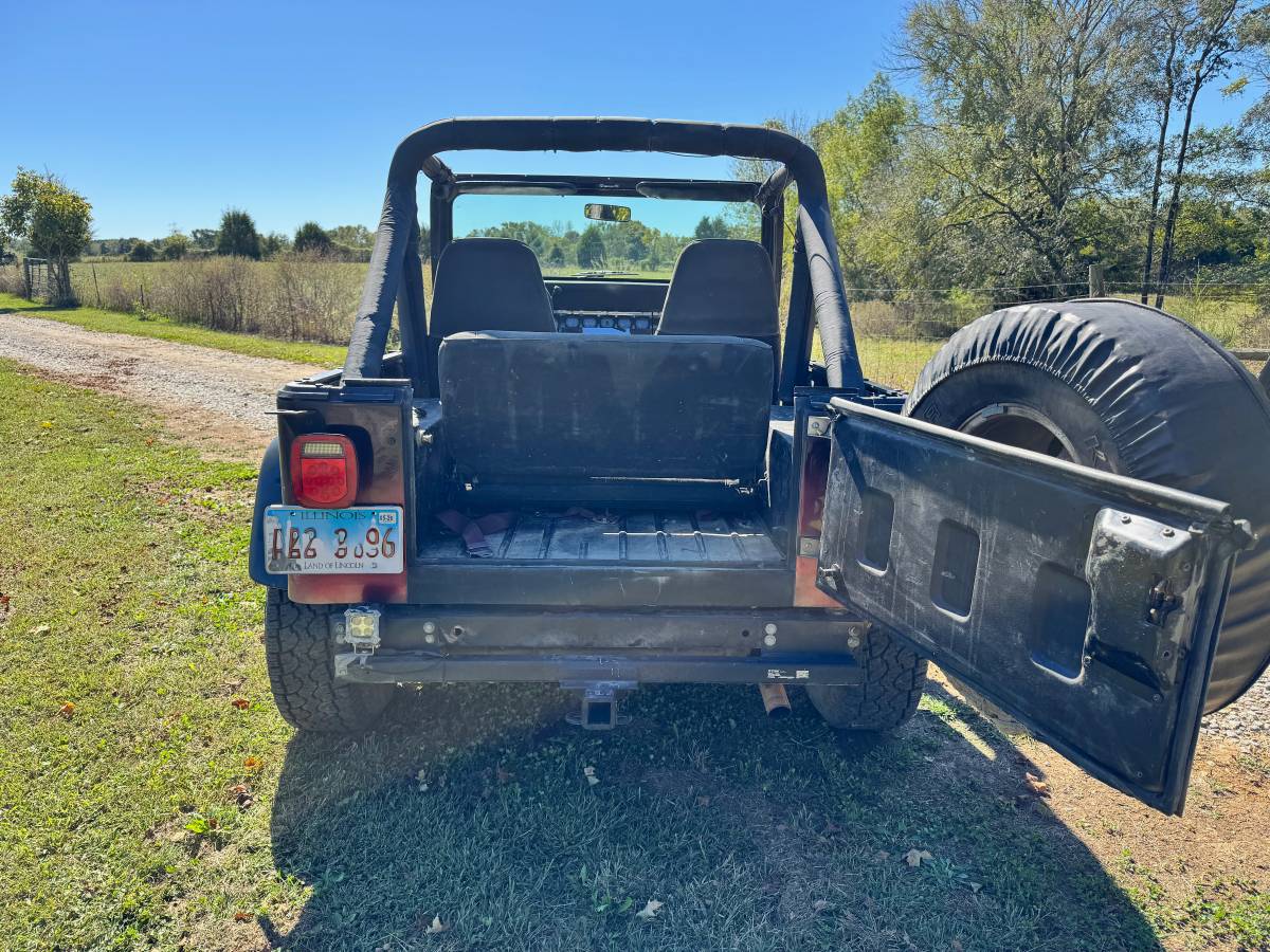 Jeep-wrangler-laredo-1988-red-9