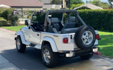 Jeep-wrangler-laredo-1988-white-3