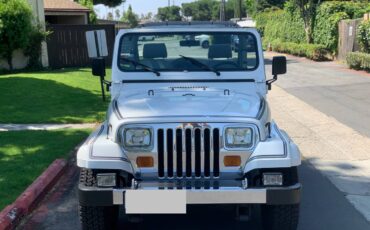 Jeep-wrangler-laredo-1988-white