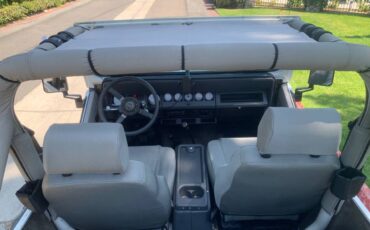 Jeep-wrangler-laredo-1988-white-5
