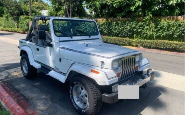 Jeep-wrangler-laredo-1988-white-7