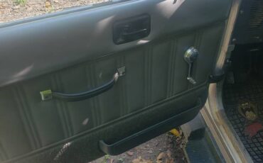 Jeep-wrangler-laredo-1989-silver-6