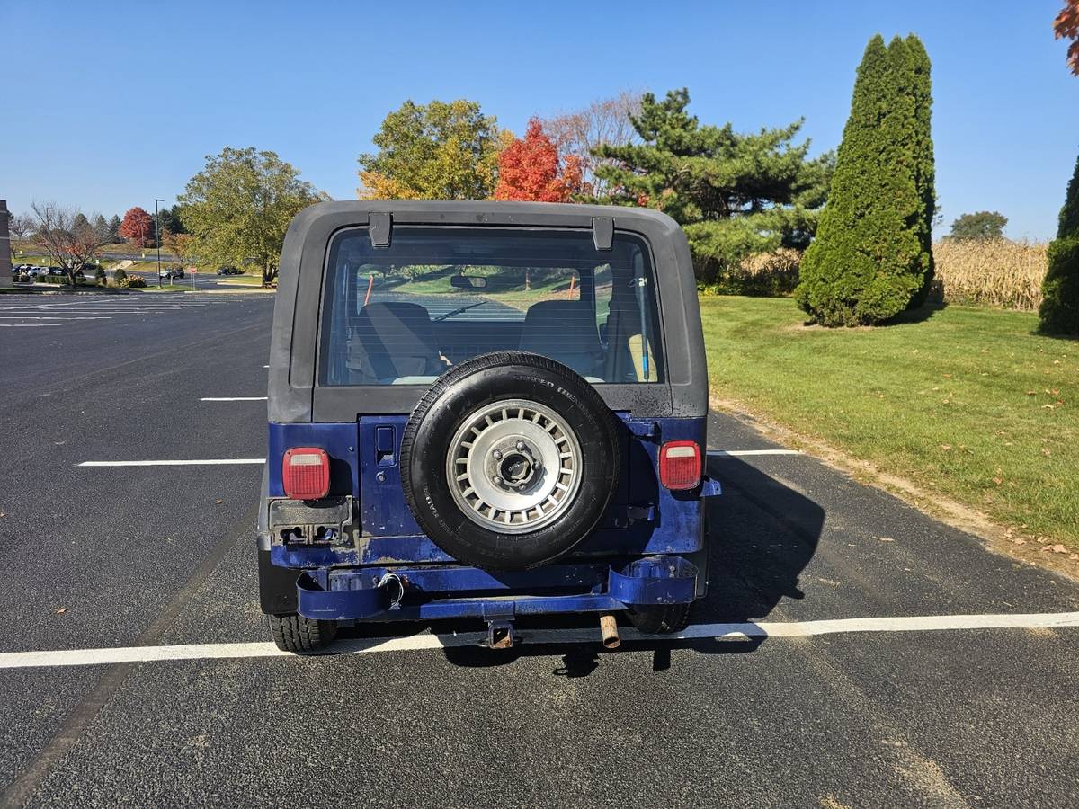 Jeep-wrangler-open-body-sahara-1988-blue-12