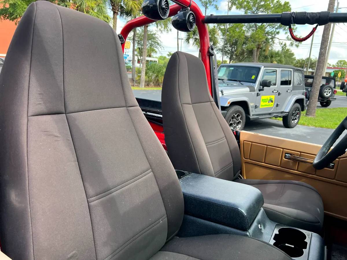 Jeep-wrangler-s-1995-red-11