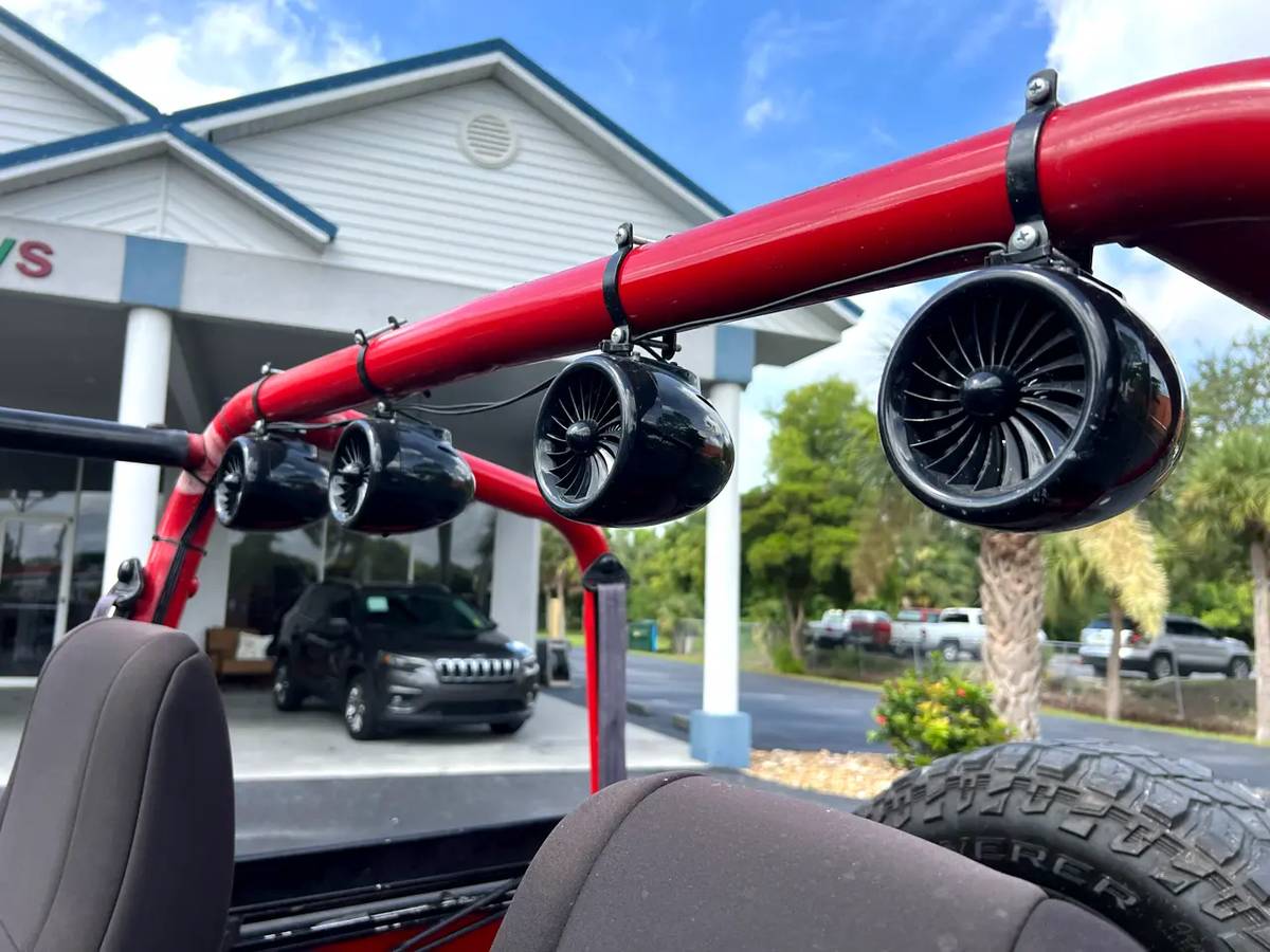 Jeep-wrangler-s-1995-red-13