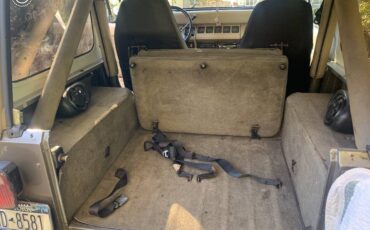Jeep-wrangler-sahara-1989-green-2