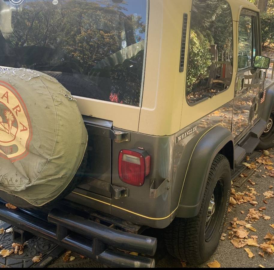 Jeep-wrangler-sahara-1989-green