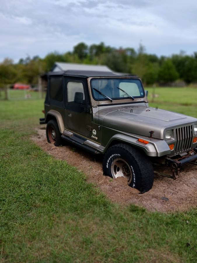 Jeep-wrangler-sahara-4x4-1989-brown-1