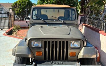 Jeep-wrangler-sahara-edition-1989-green-1