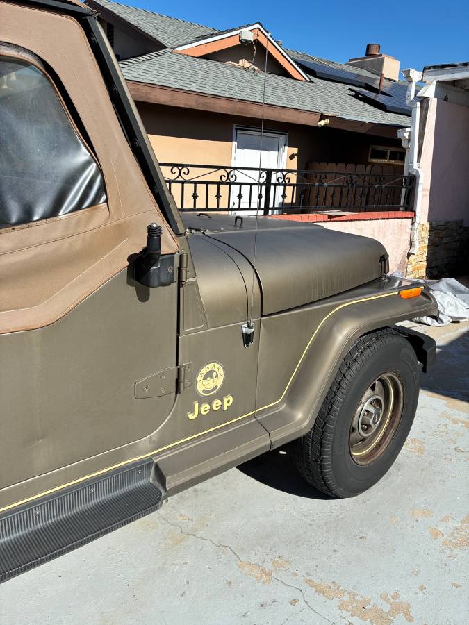 Jeep-wrangler-sahara-edition-1989-green-14