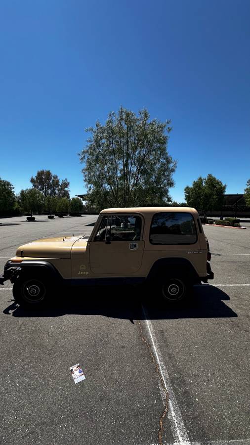 Jeep-wrangler-sahara-toad-1988-15