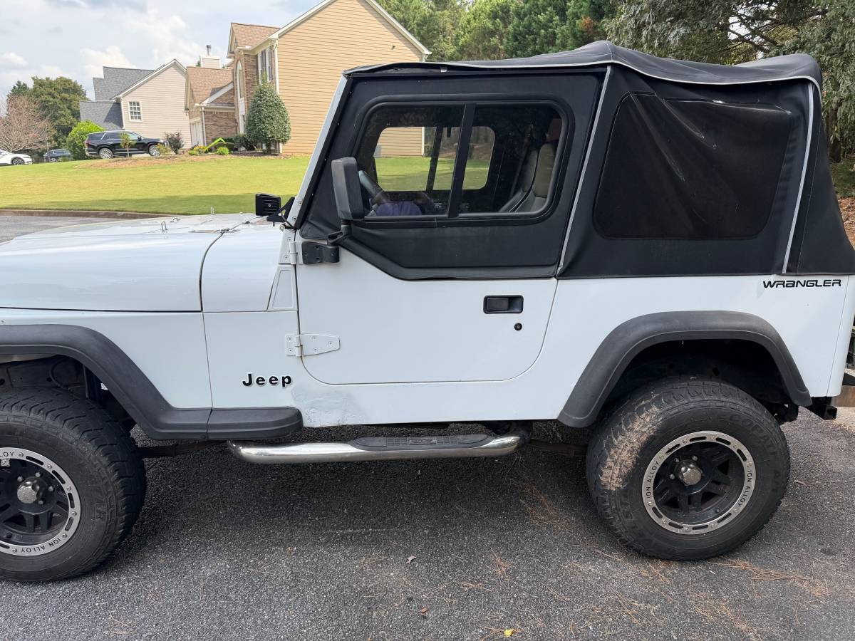 Jeep-wrangler-se-1994-white-1