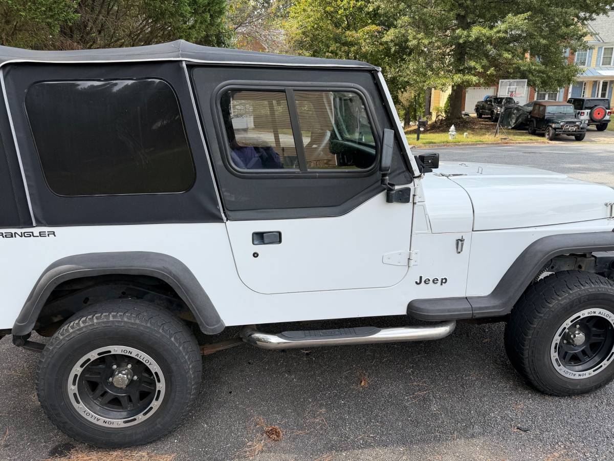 Jeep-wrangler-se-1994-white-4