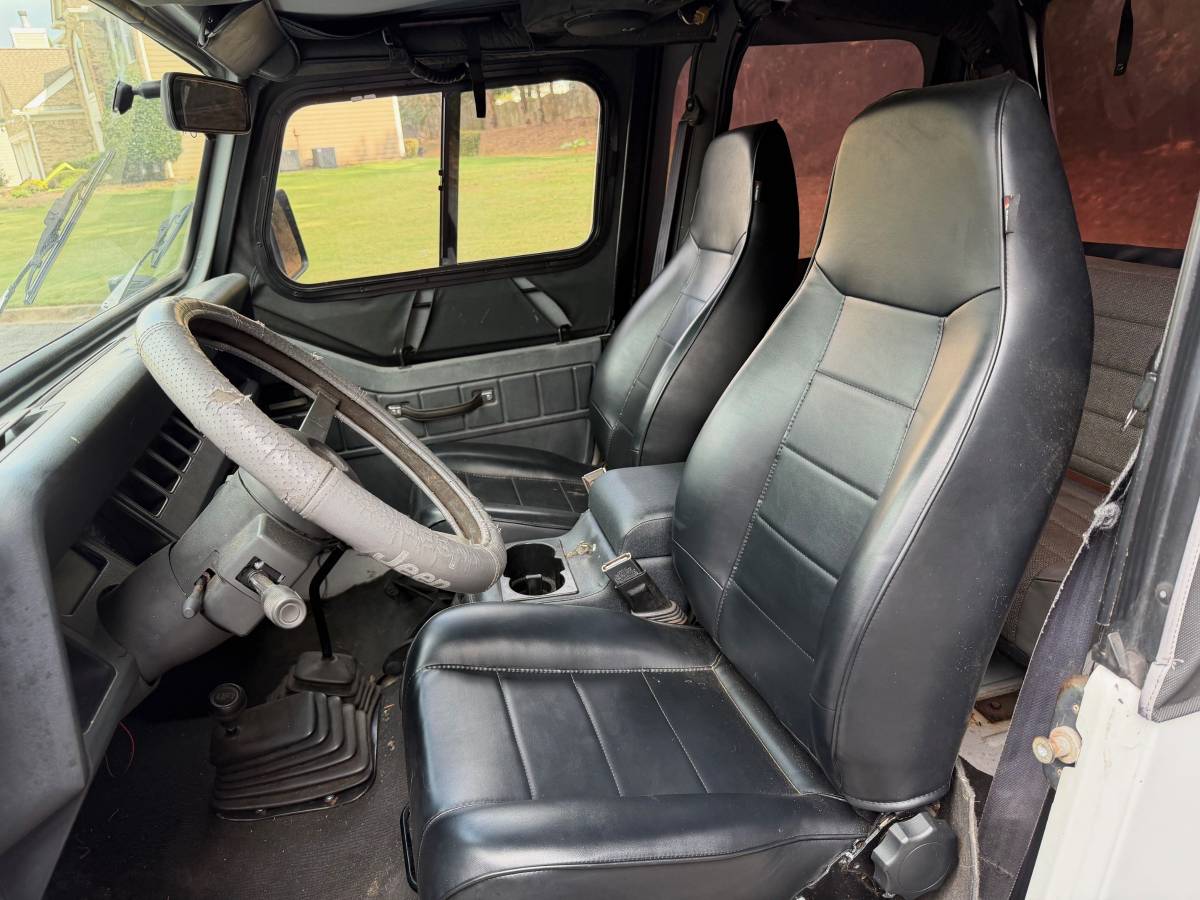 Jeep-wrangler-se-1994-white-6