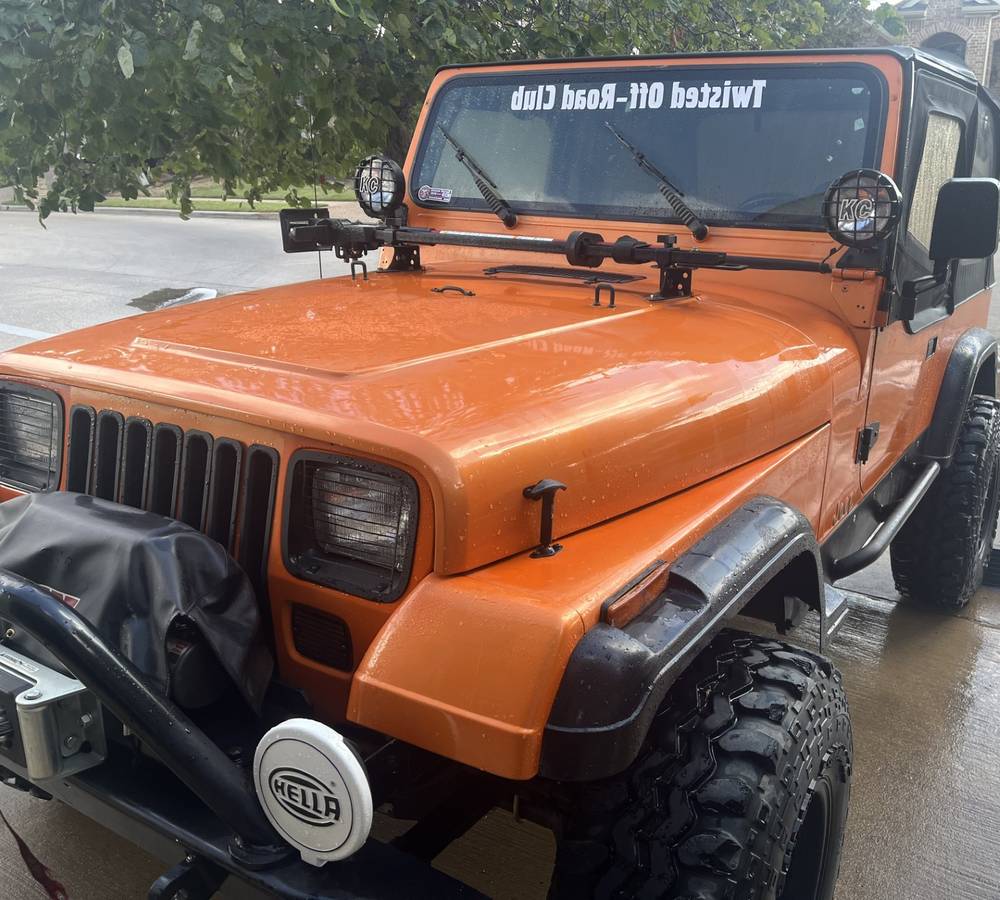 Jeep-wrangler-sport-1987-orange-1