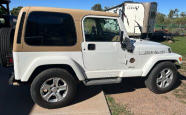 Jeep-wrangler-unlimited-sahara-1997-white