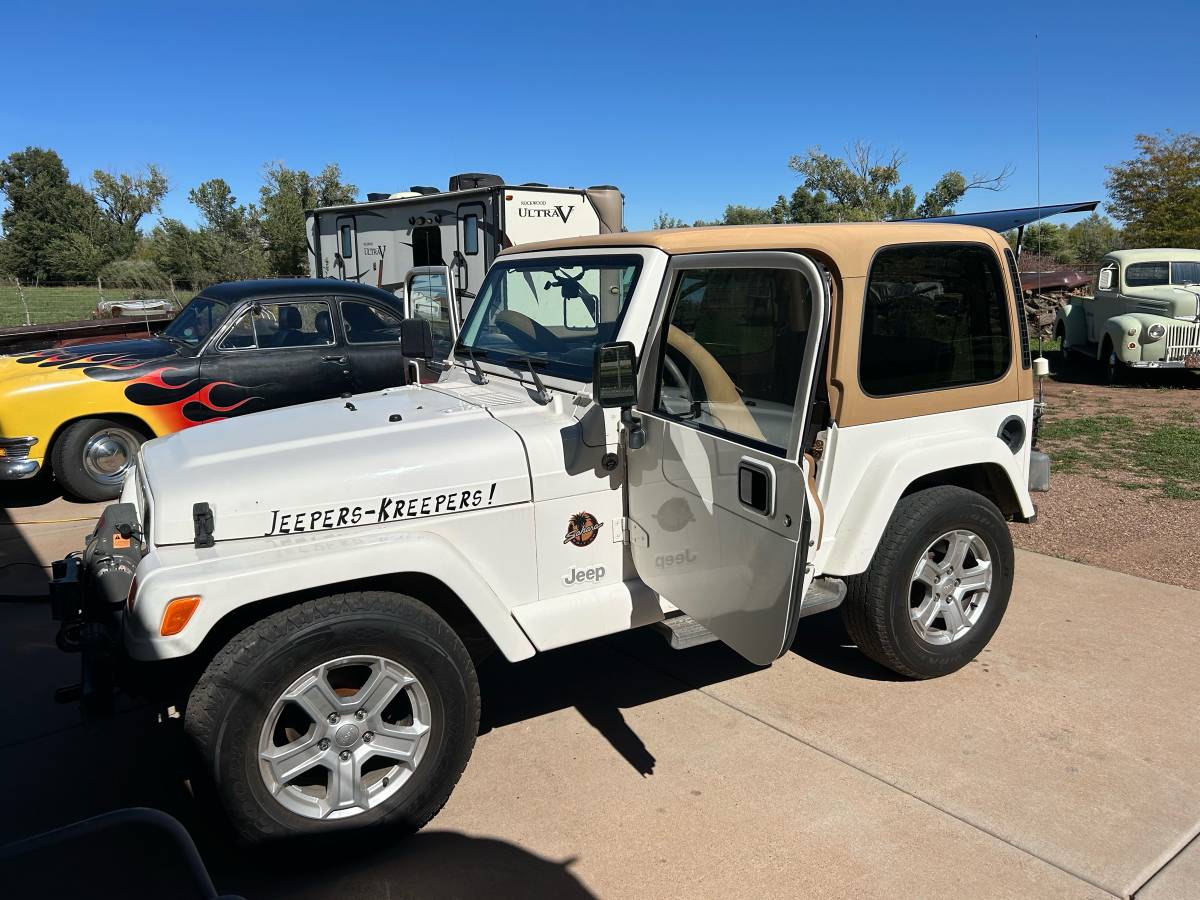 Jeep-wrangler-unlimited-sahara-1997-white-5