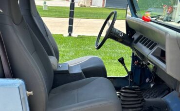 Jeep-wrangler-yj-1988-blue-10