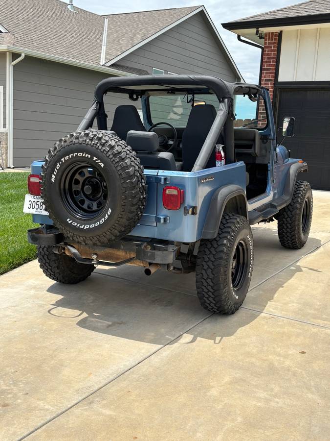 Jeep-wrangler-yj-1988-blue-9
