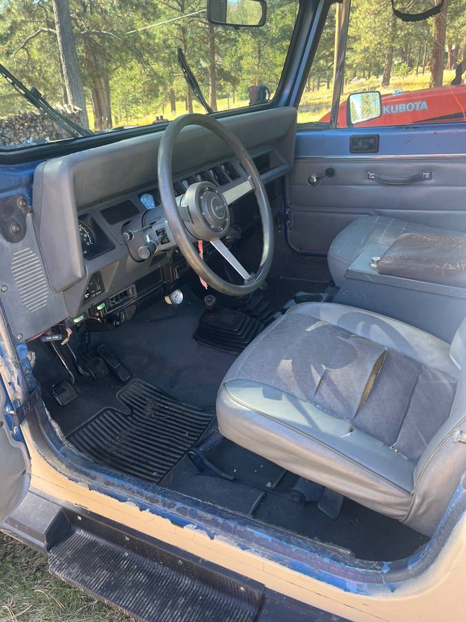 Jeep-wrangler-yj-1988-custom-4