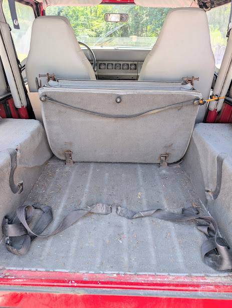 Jeep-wrangler-yj-1988-red-2