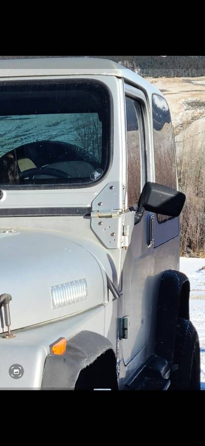 Jeep-wrangler-yj-1988-silver-11