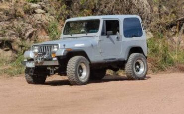 Jeep-wrangler-yj-1988-silver-3