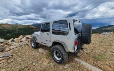 Jeep-wrangler-yj-1988-silver-6