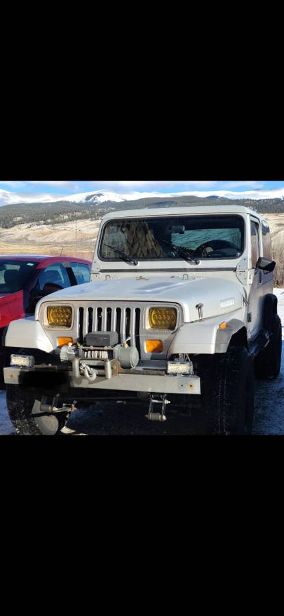 Jeep-wrangler-yj-1988-silver-9