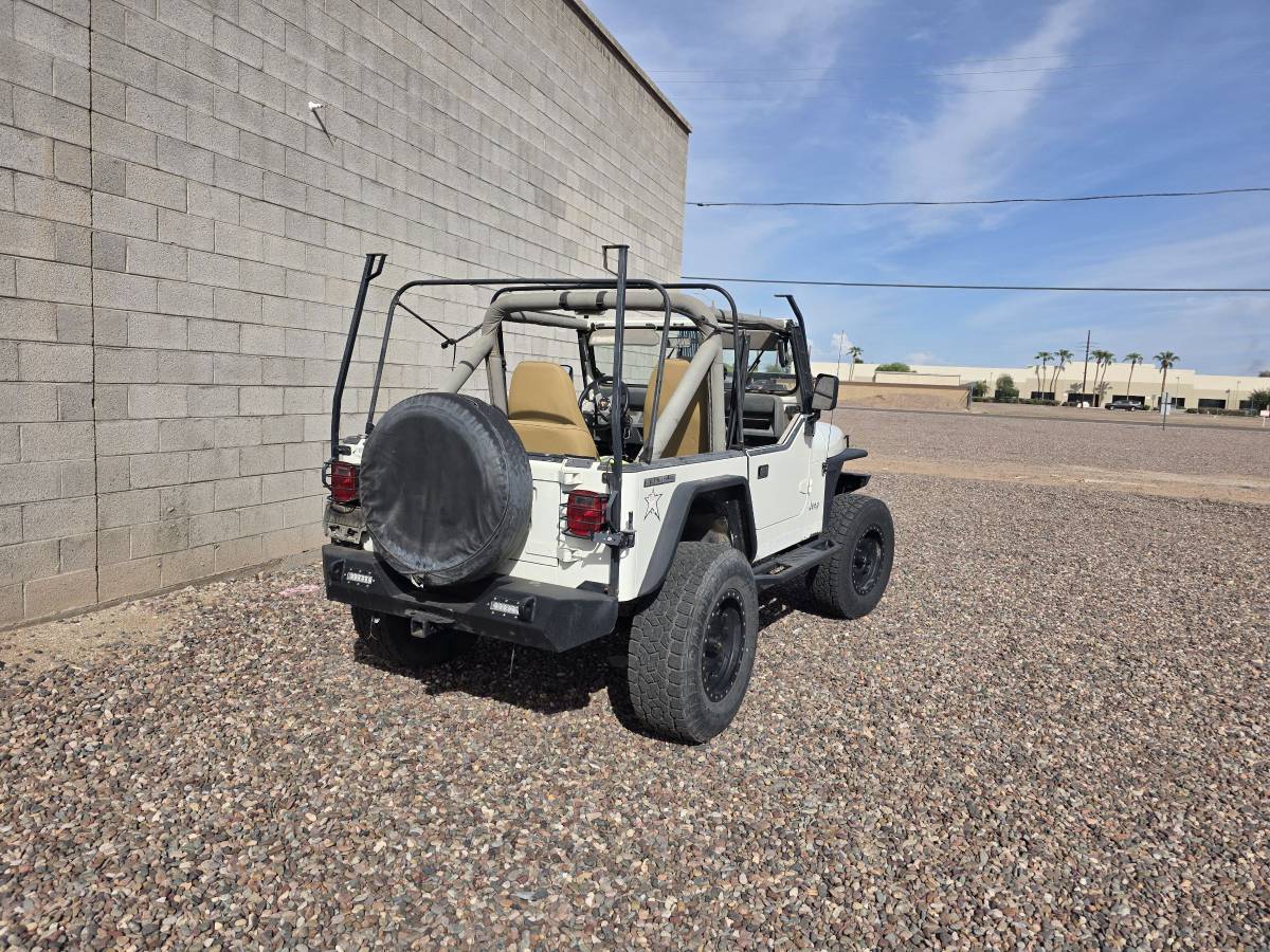 Jeep-wrangler-yj-1989-white-1