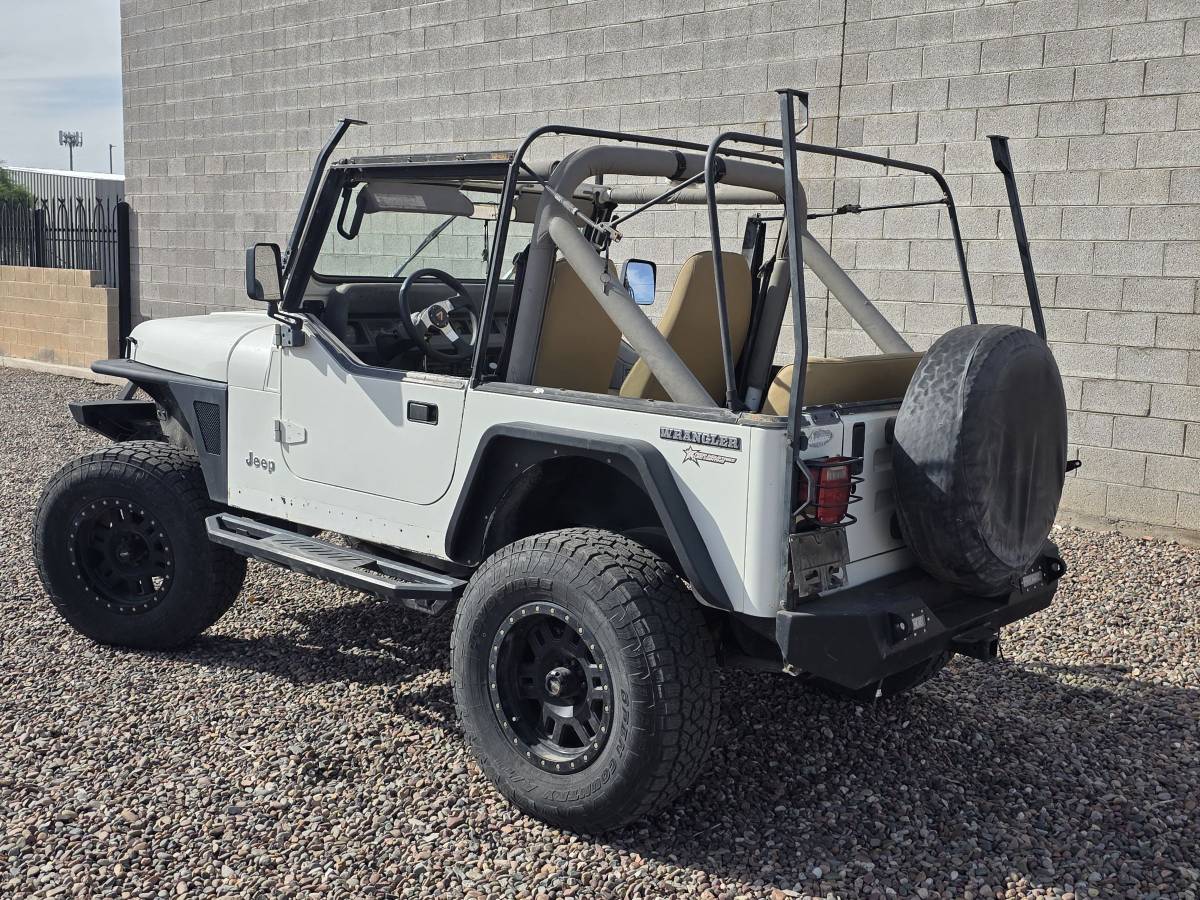 Jeep-wrangler-yj-1989-white-3