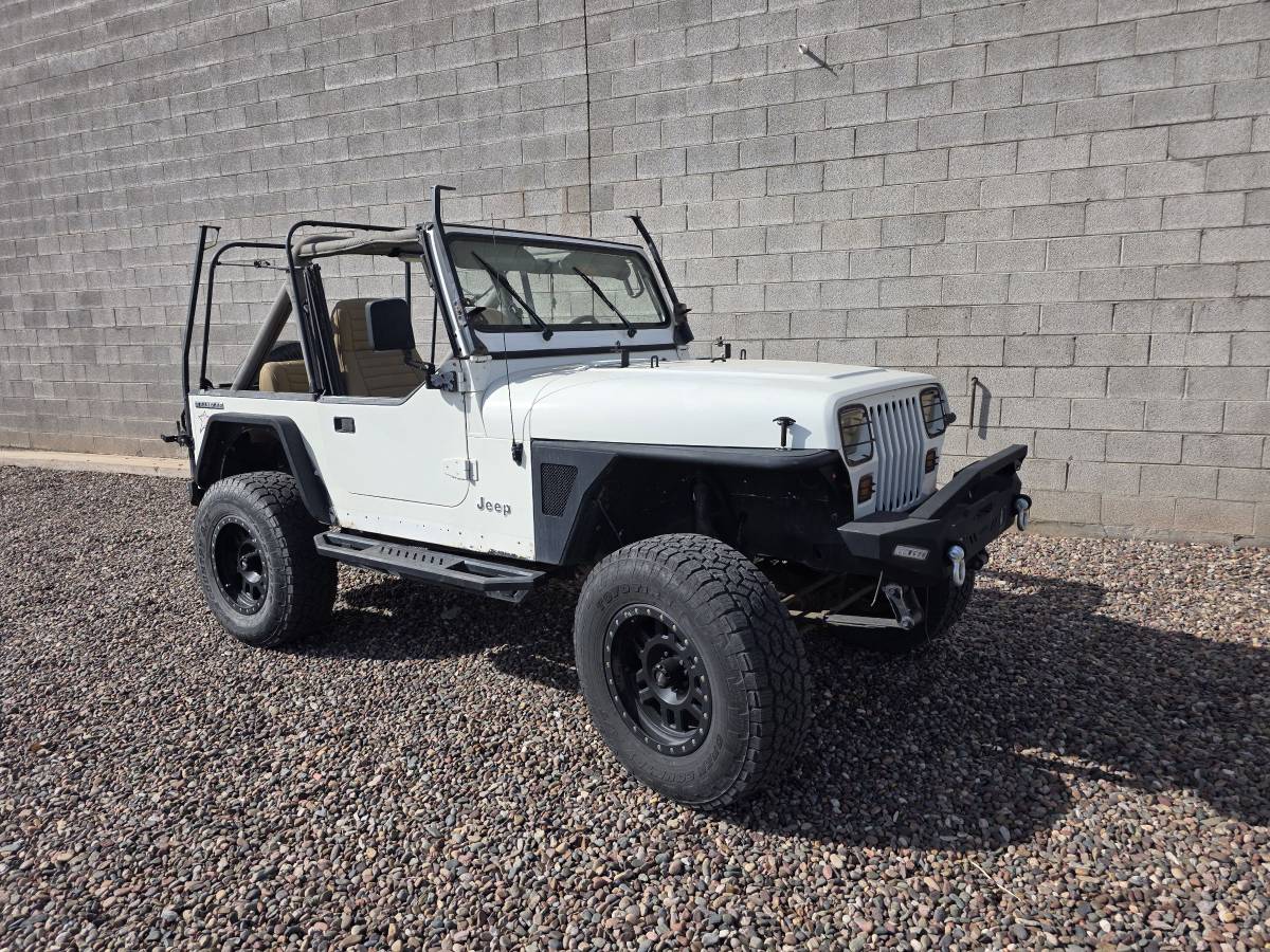 Jeep-wrangler-yj-1989-white