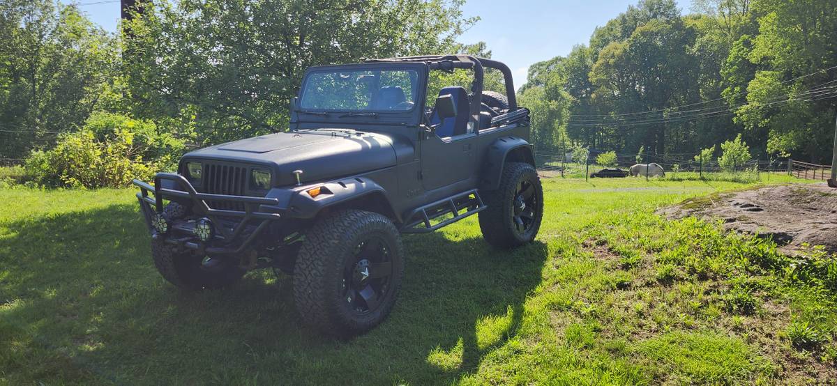 Jeep-wrangler-yj-1990-black-1