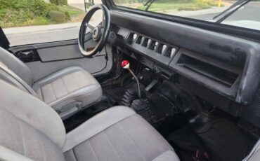 Jeep-wrangler-yj-1991-black-4