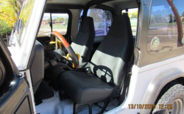 Jeep-wrangler-yj-1992-white-5