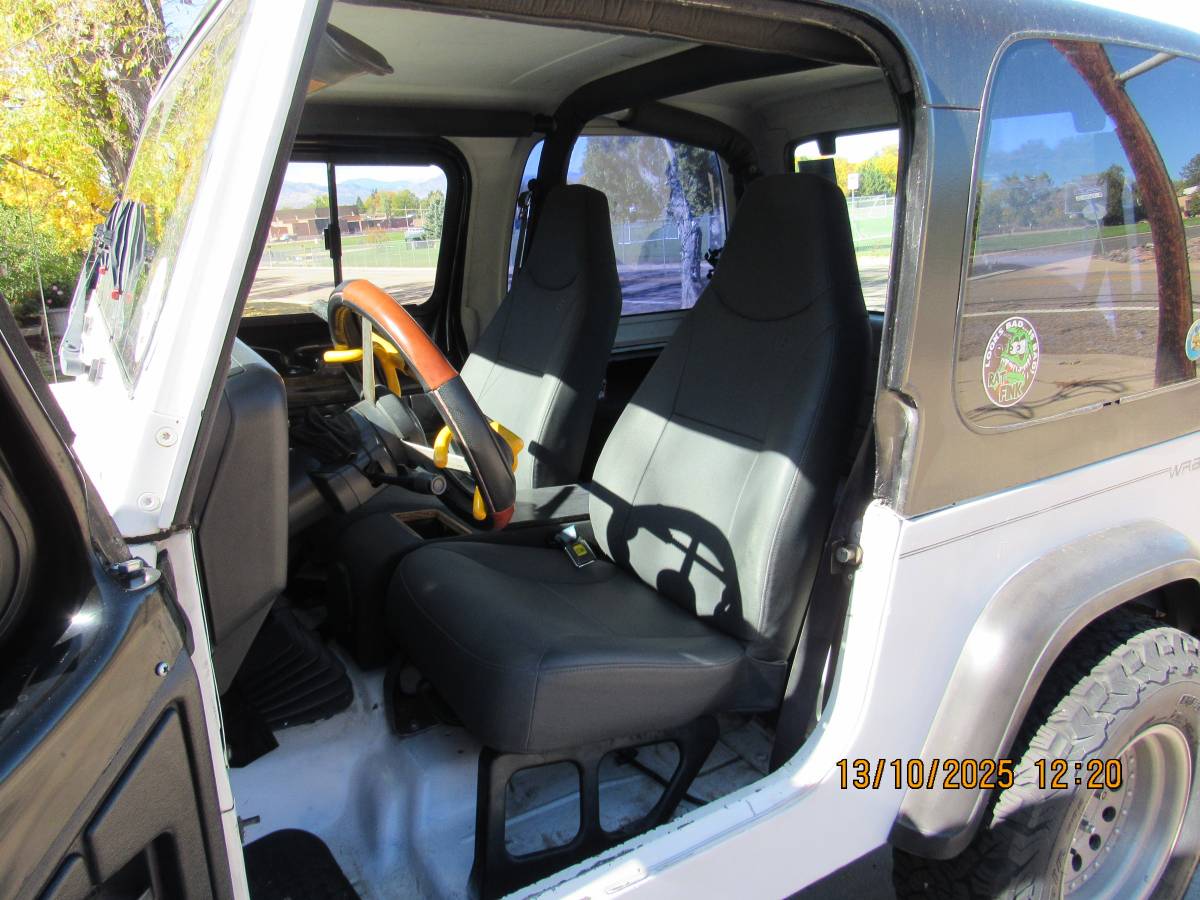 Jeep-wrangler-yj-1992-white-5