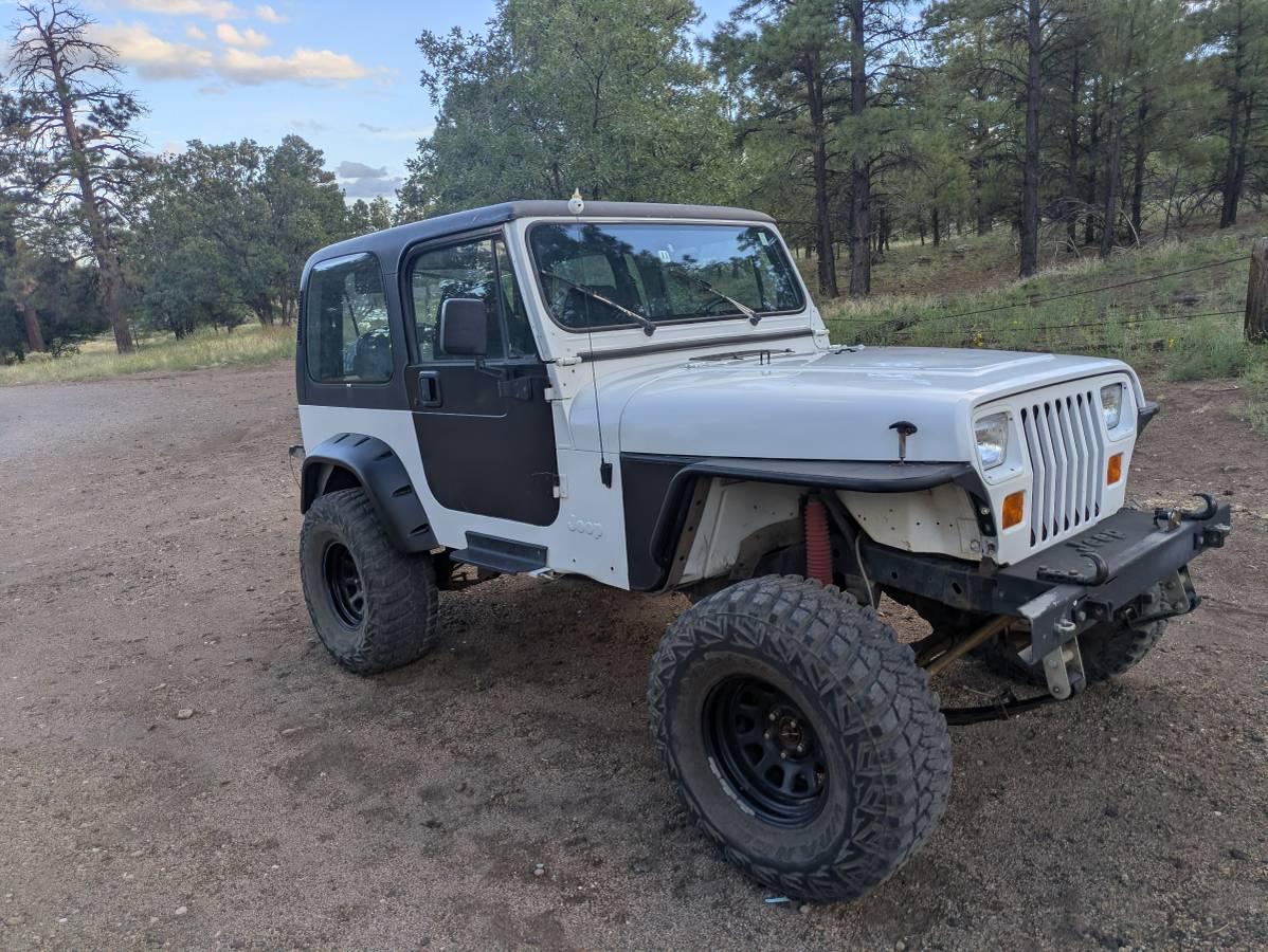 Jeep-wrangler-yj-1995-white-1
