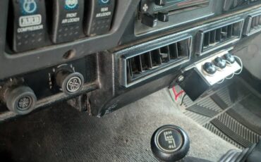 Jeep-wrangler-yj-1995-white-6