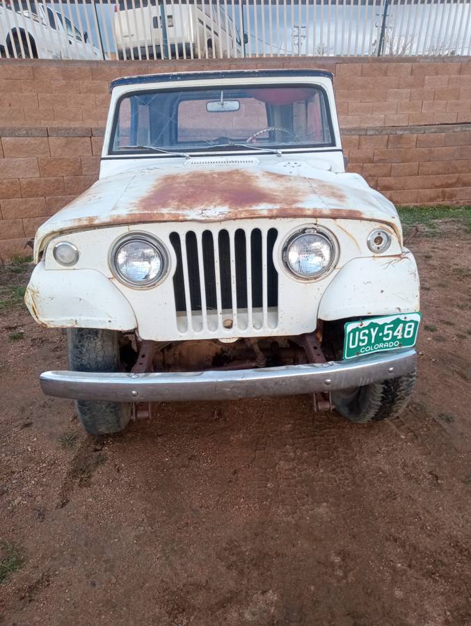 Jeepster-commando-4wd-1968-white-1