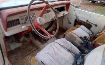 Jeepster-commando-4wd-1968-white-3