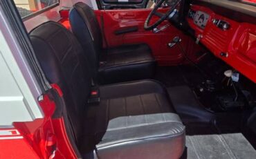 Jeepster-commando-4wd-1969-red-8
