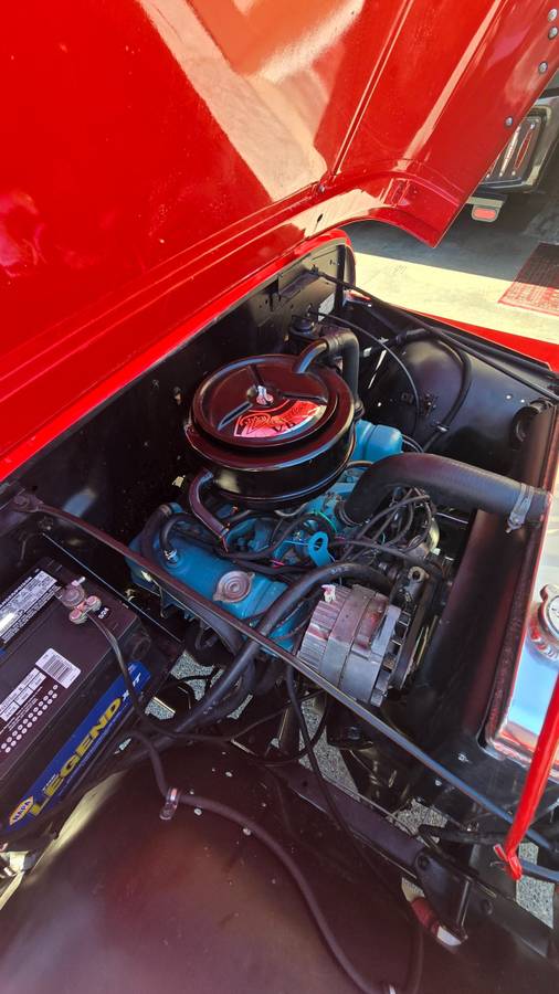 Jeepster-commando-4wd-1969-red-9