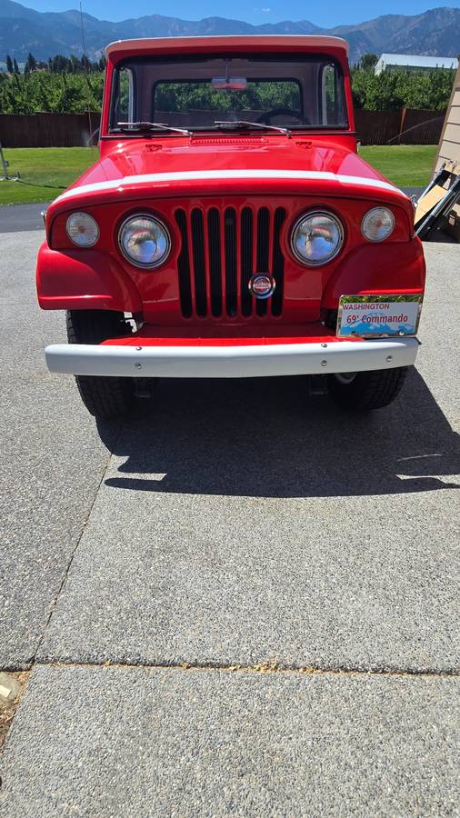 Jeepster-commando-4wd-1969-red