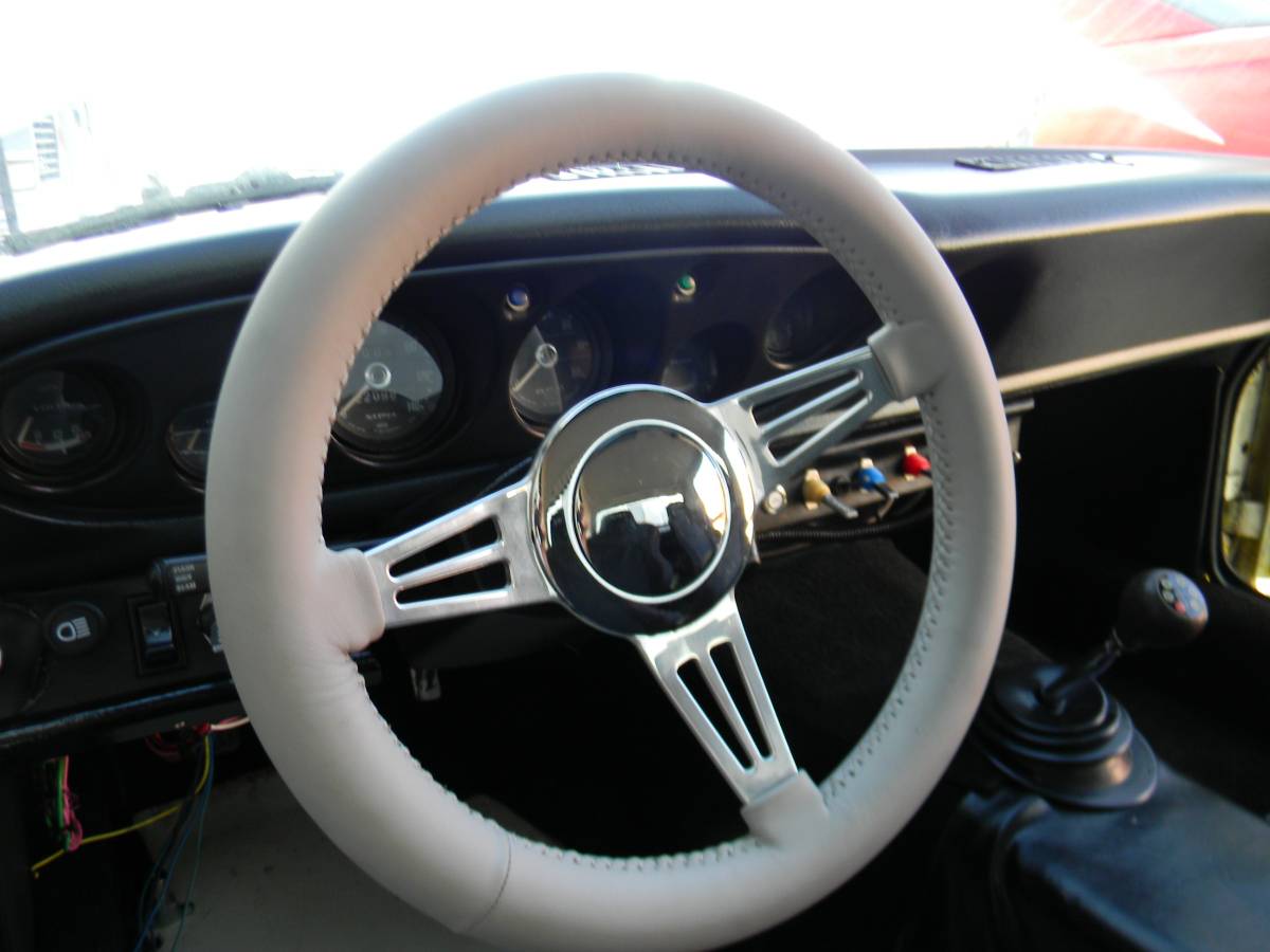 Jensen-healey-1974-white-4