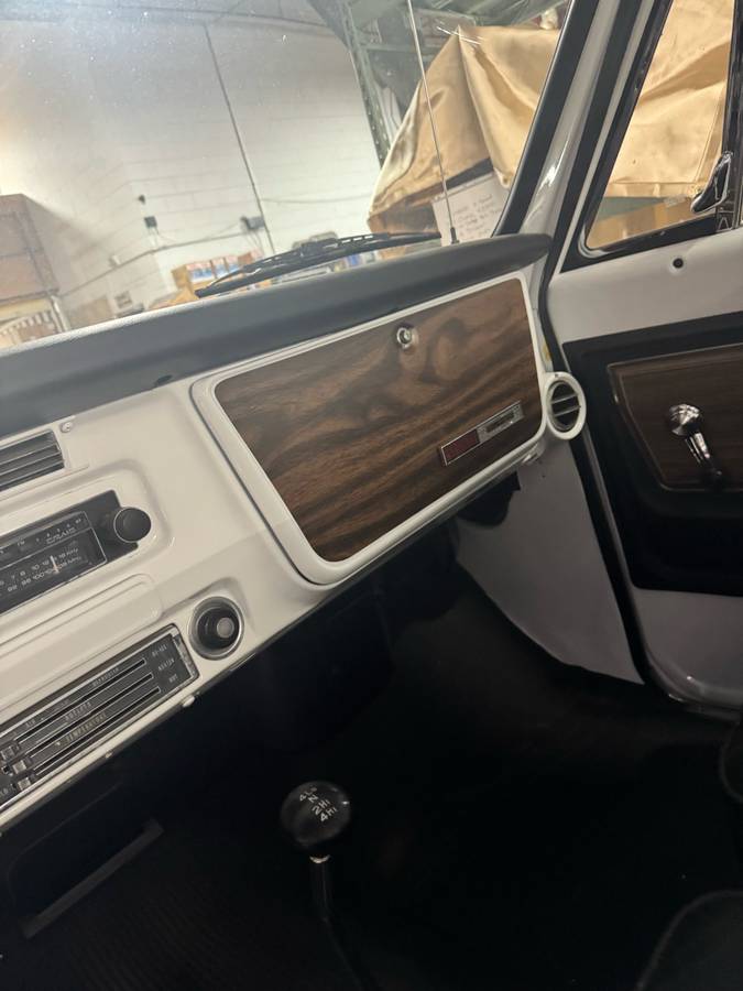 K10-1972-white-10